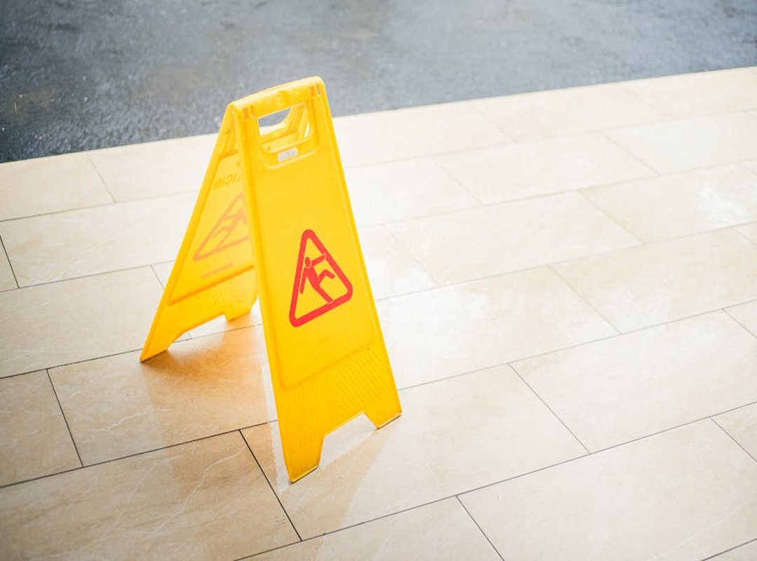 Warning Signs: How to Spot and Avoid Unreliable Vendors